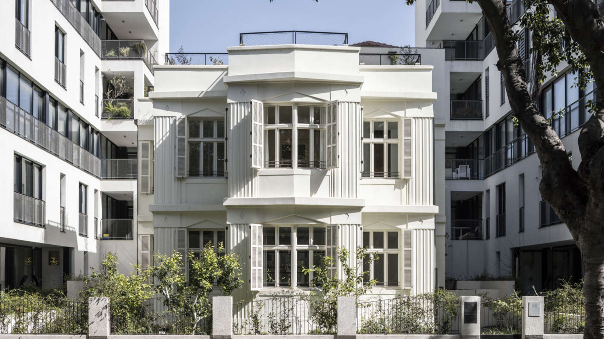 Rotshild Avenue - Tel Aviv
